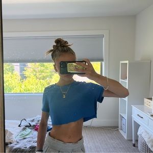 Cropped blue textured t